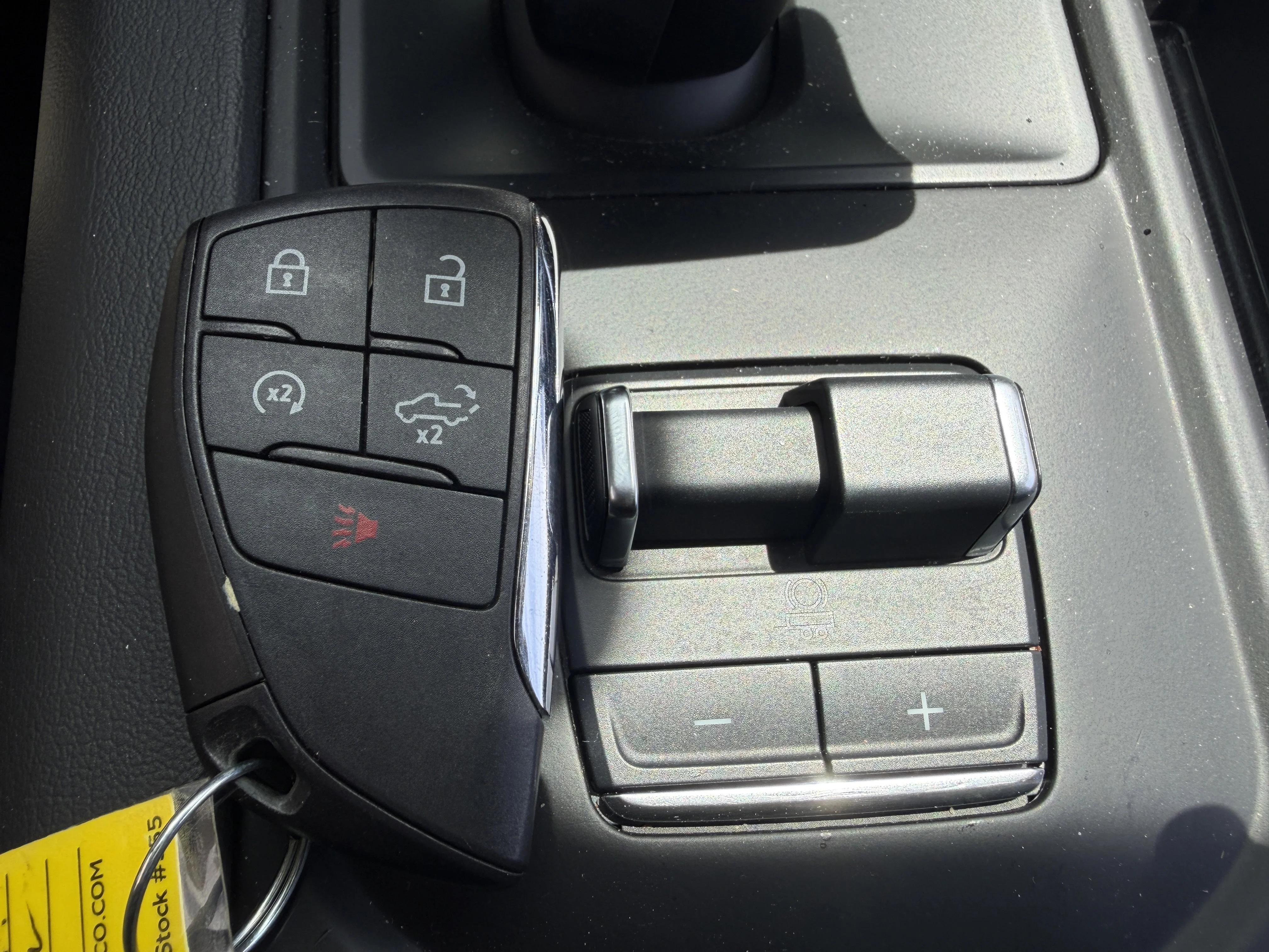 Used 2024 Onyx Black GMC Denali image 48