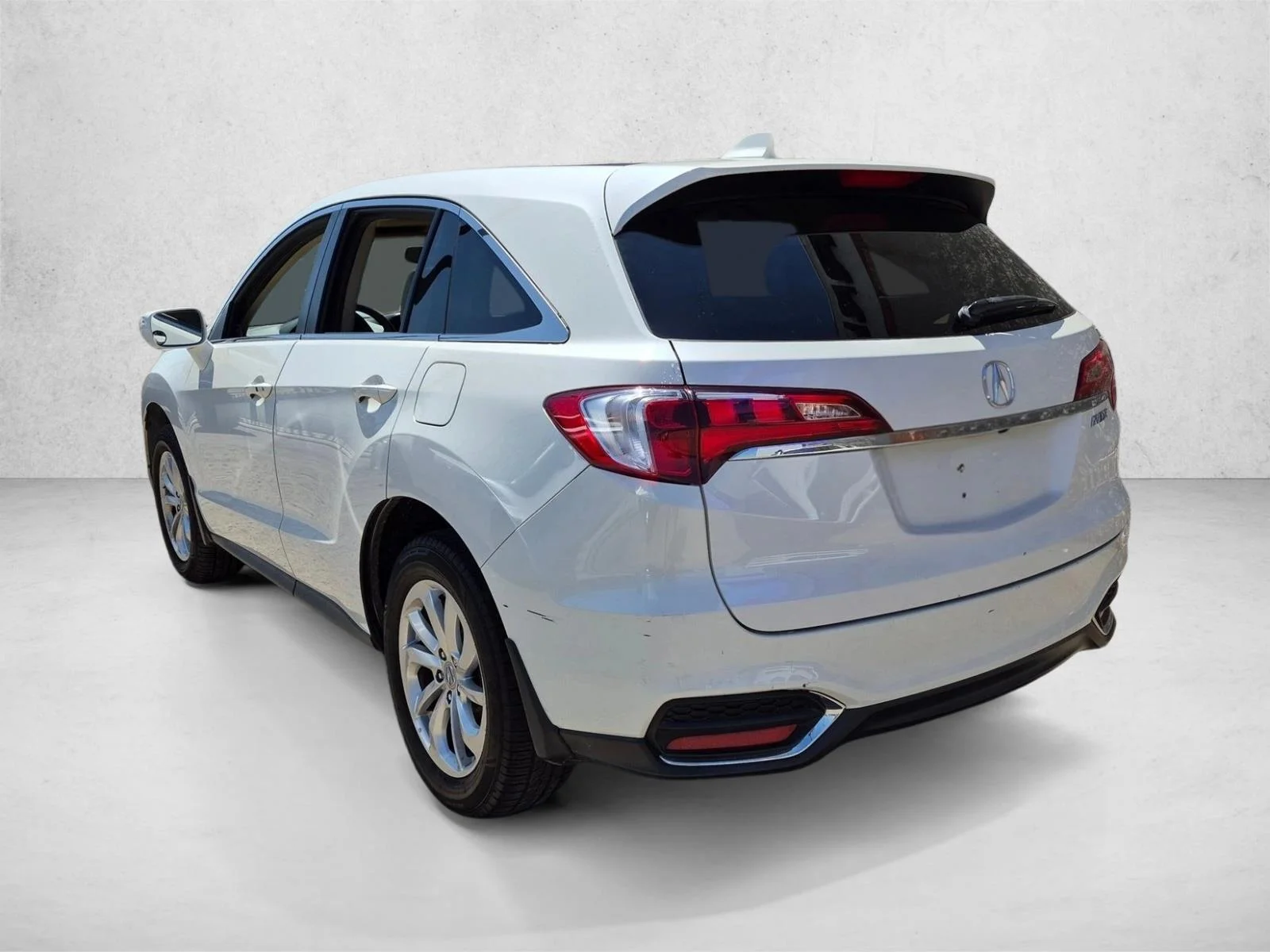 Used 2017 White Diamond Pear Acura  image 7