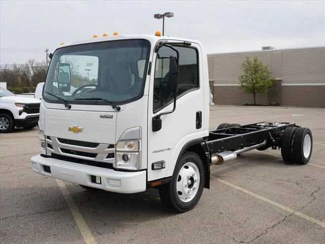 2025 Chevrolet Low Cab Forward 4500 Gas 176" WB Regular Cab's photo