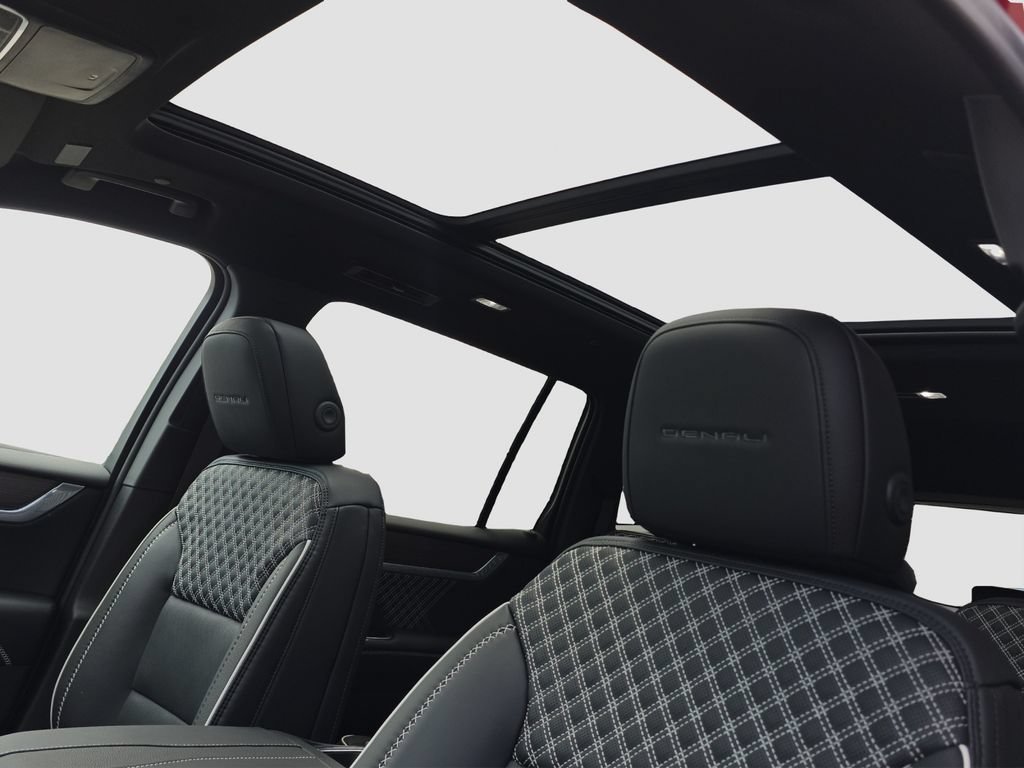 2026 GMC Acadia Denali - Photo 8
