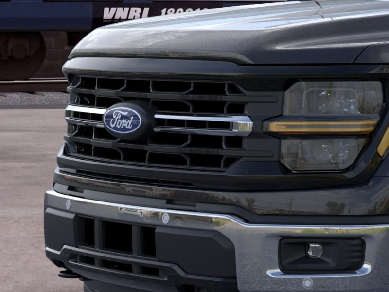New 2026 Agate Black Metallic Ford XLT image 30