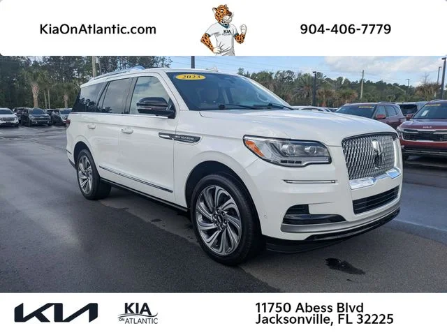2023 Lincoln Navigator Reserve 4WD's photo