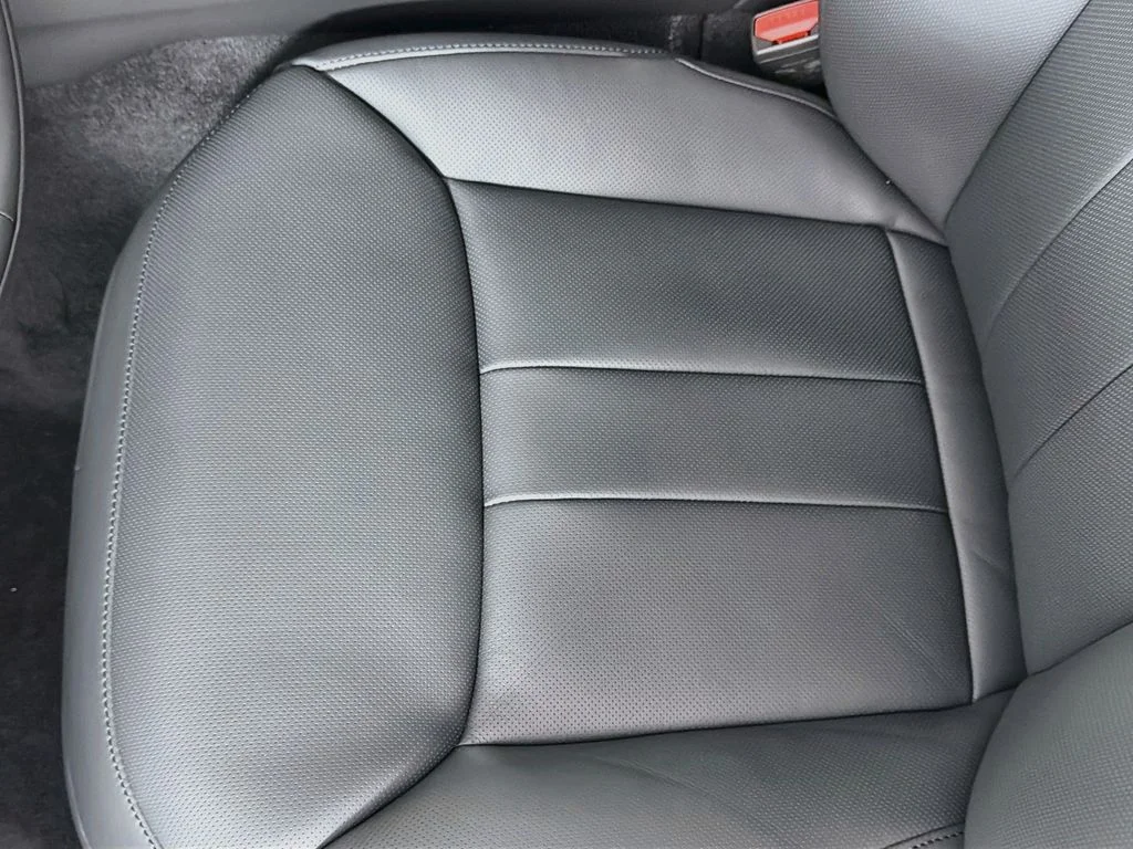 New 2026 Fuji White Land Rover Dynamic SE image 20