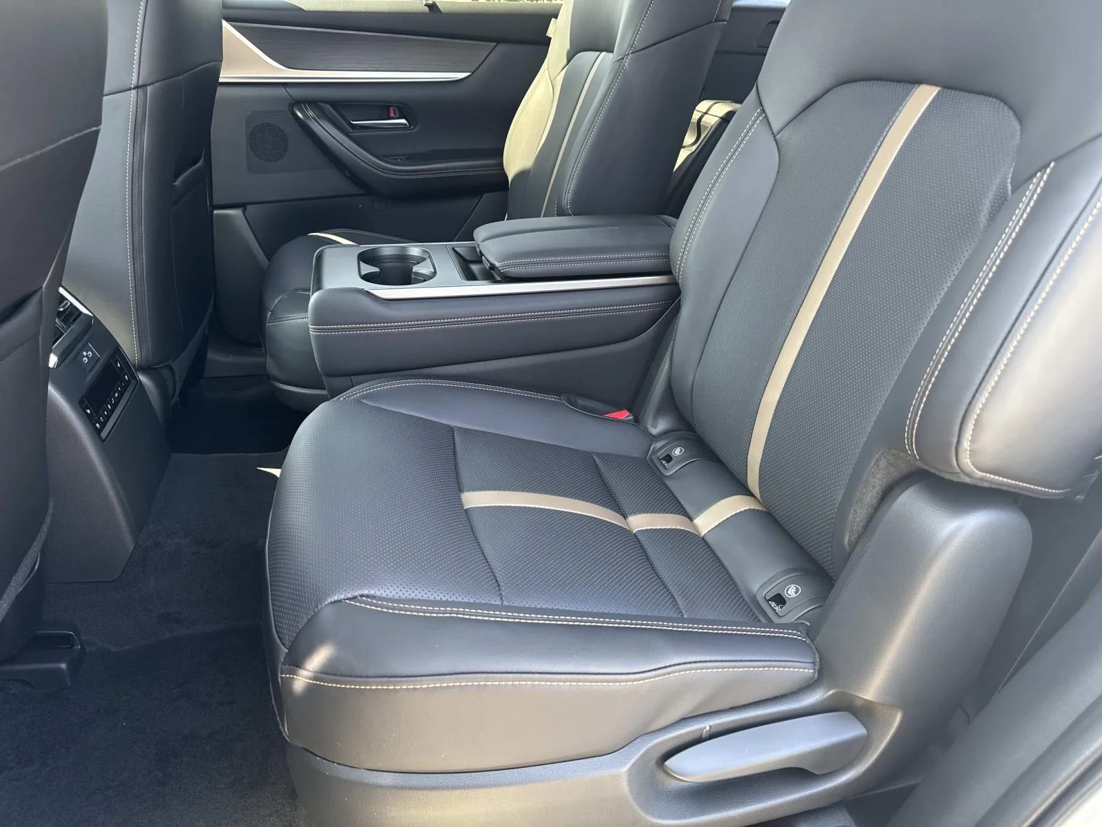 2026 Mazda CX-90 Premium Plus Package - Photo 23