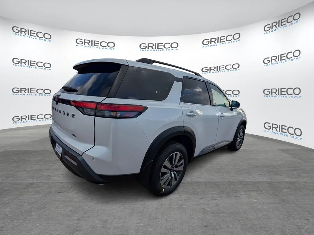 New 2026 Everest White Pearl TriCoat Nissan SL image 7