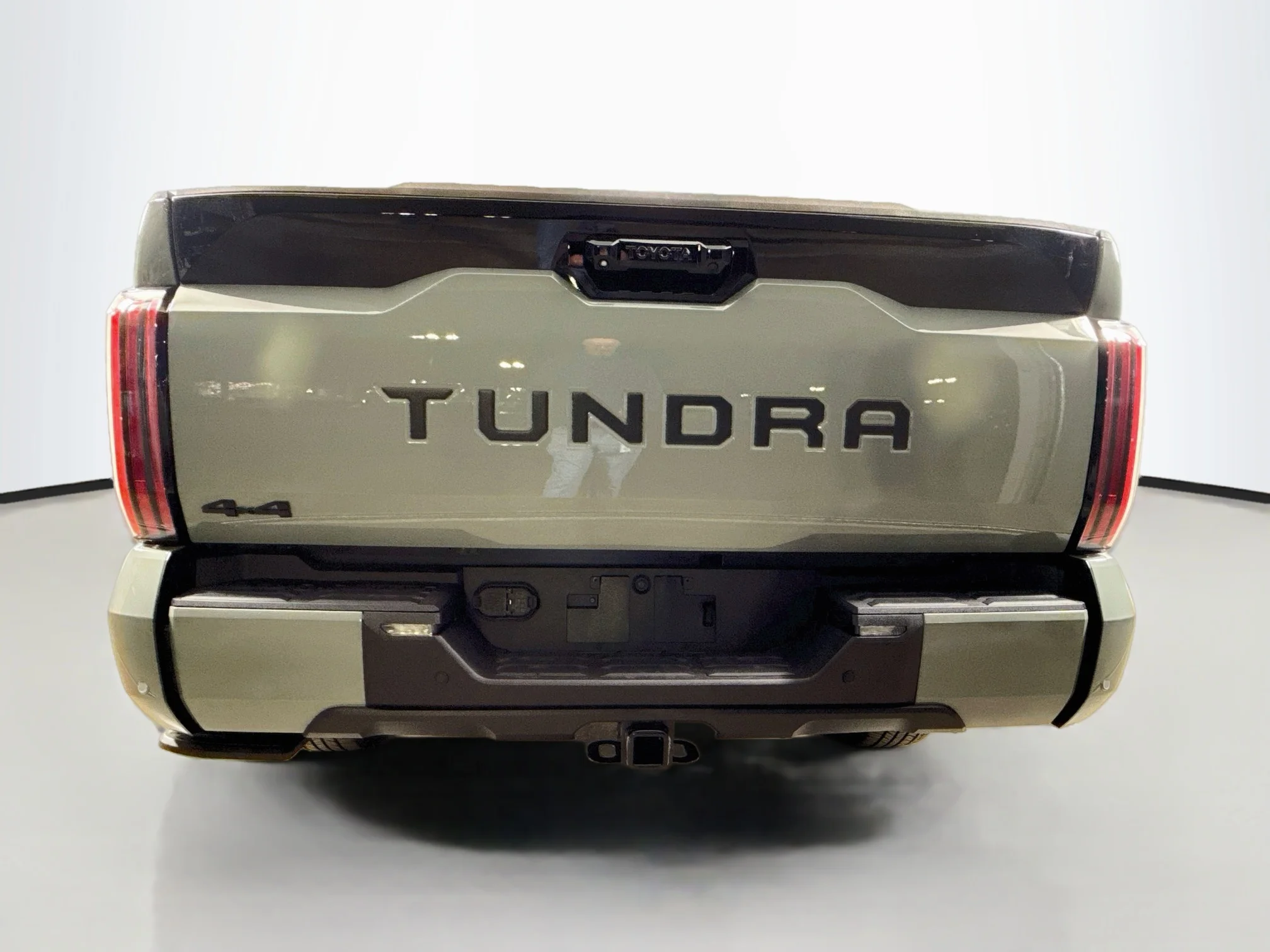 New 2026 Lunar Rock Toyota Platinum image 8