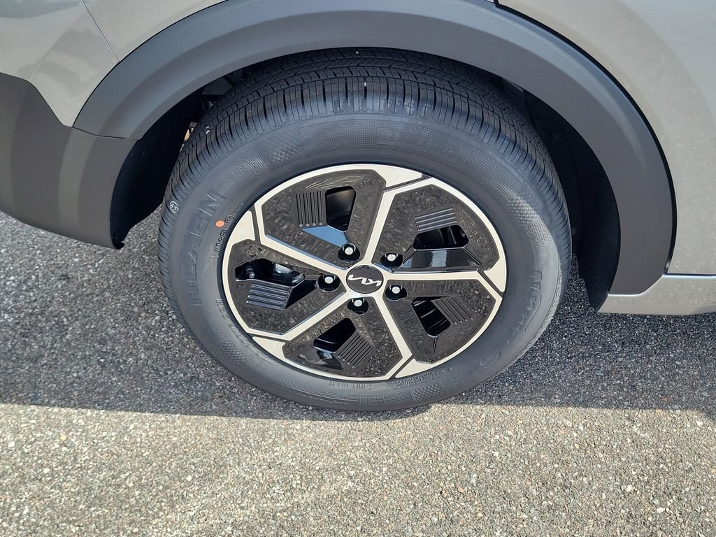 New 2026 Gray Kia LX image 37