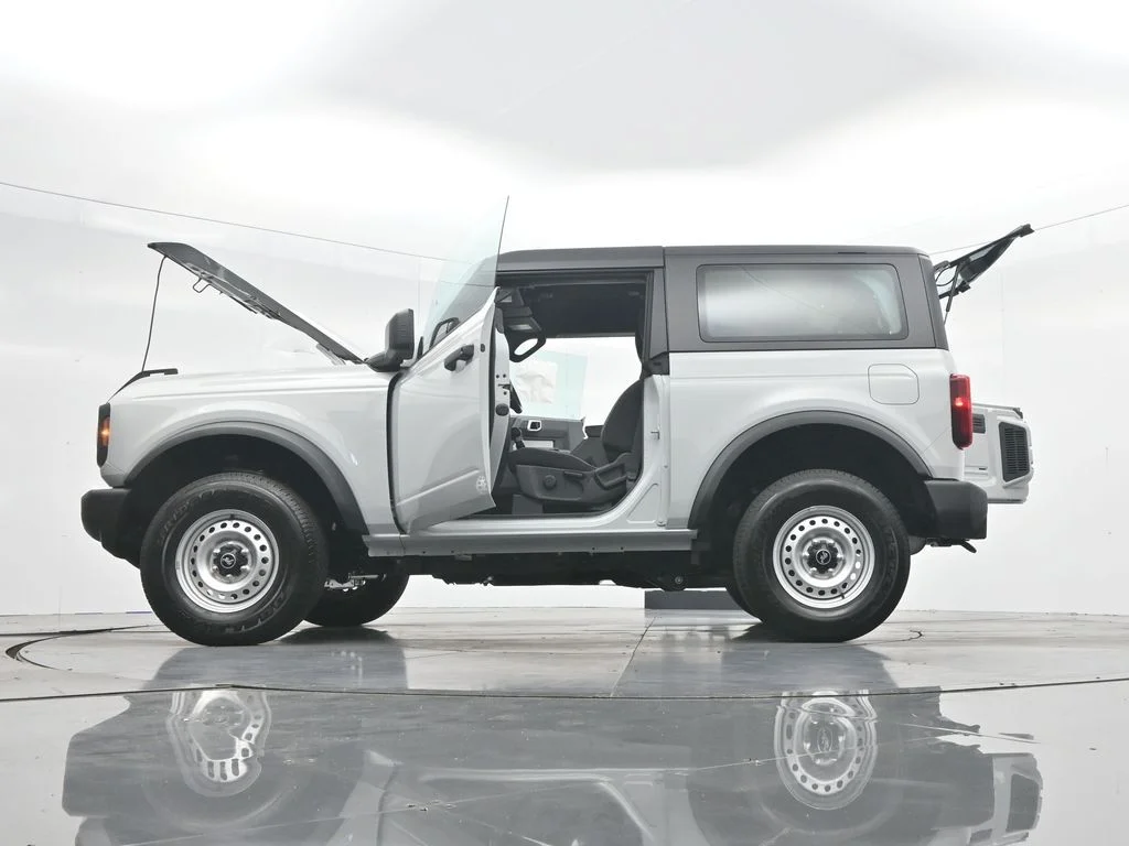 New 2026 Avalanche Gray Ford Base image 47