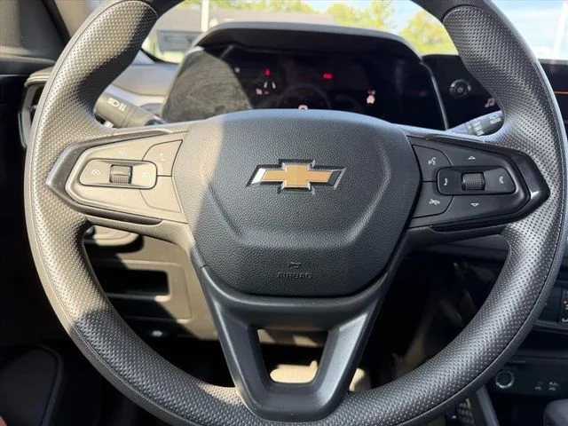 Used 2024 White Chevrolet LT image 18