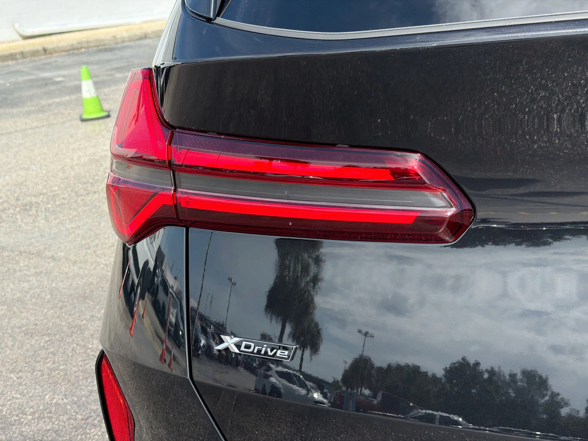 New 2026 Black Sapphire Metallic BMW 30 xDrive image 10