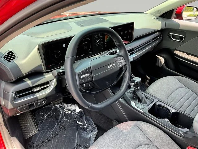 Certified Used 2025 Red Kia EX image 18