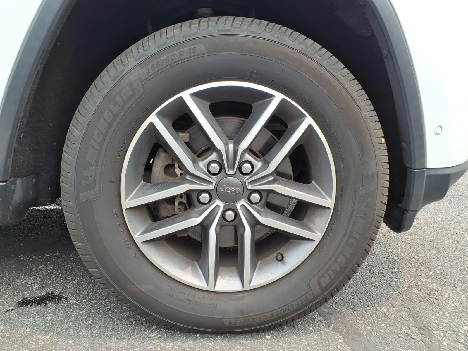 Used 2020 White Jeep Limited image 10