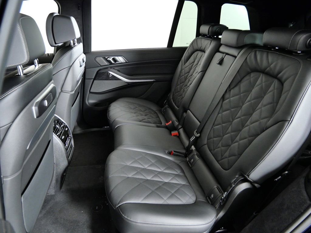 2026 BMW X7 40i - Photo 33