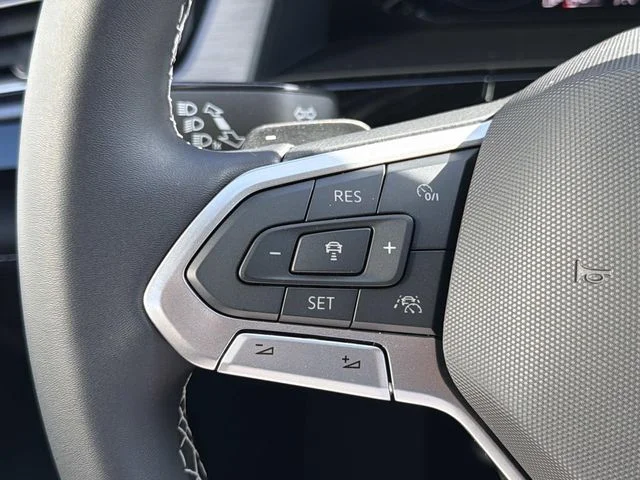 New 2026 Black Volkswagen 2.0T SE w/Technology image 18