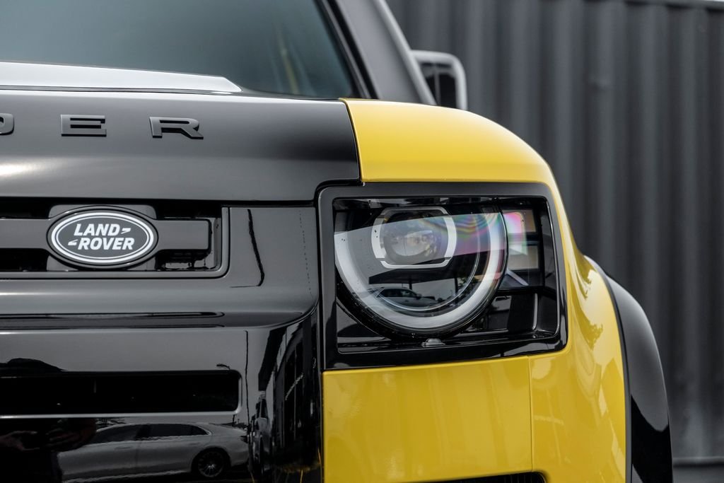 New 2026 Deep Sandglow Yellow Land Rover Trophy Edition image 6