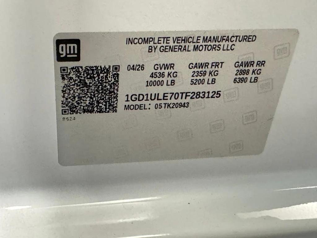 New 2026 Summit White GMC Pro image 10