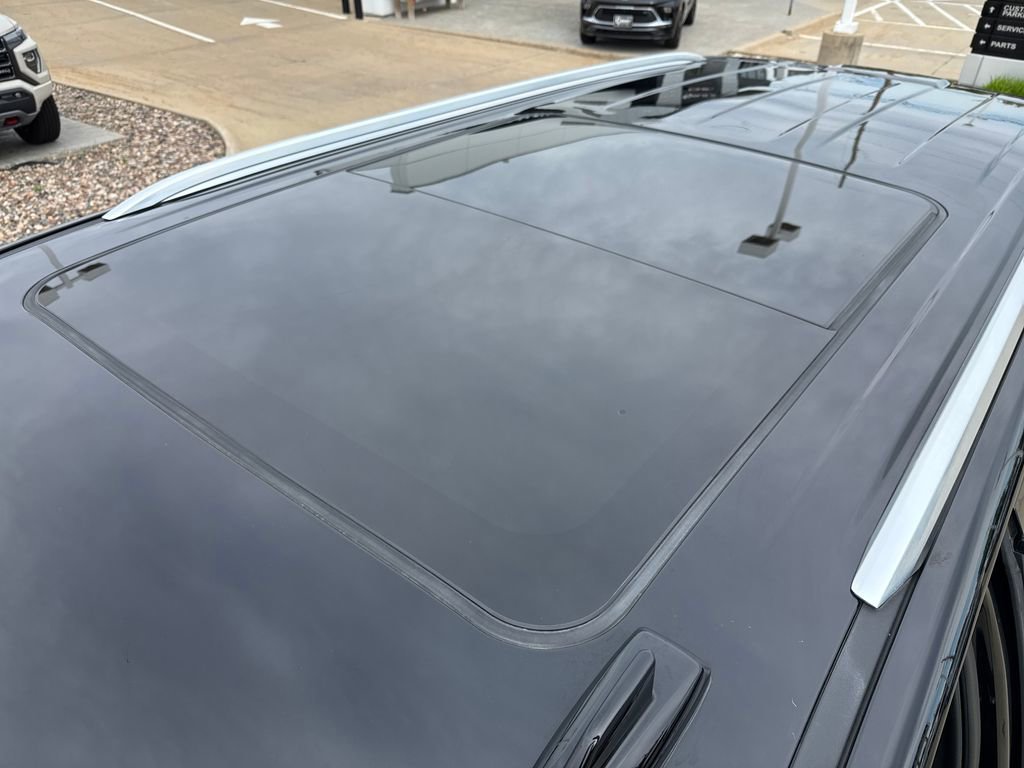 2021 GMC Yukon Denali - Photo 10
