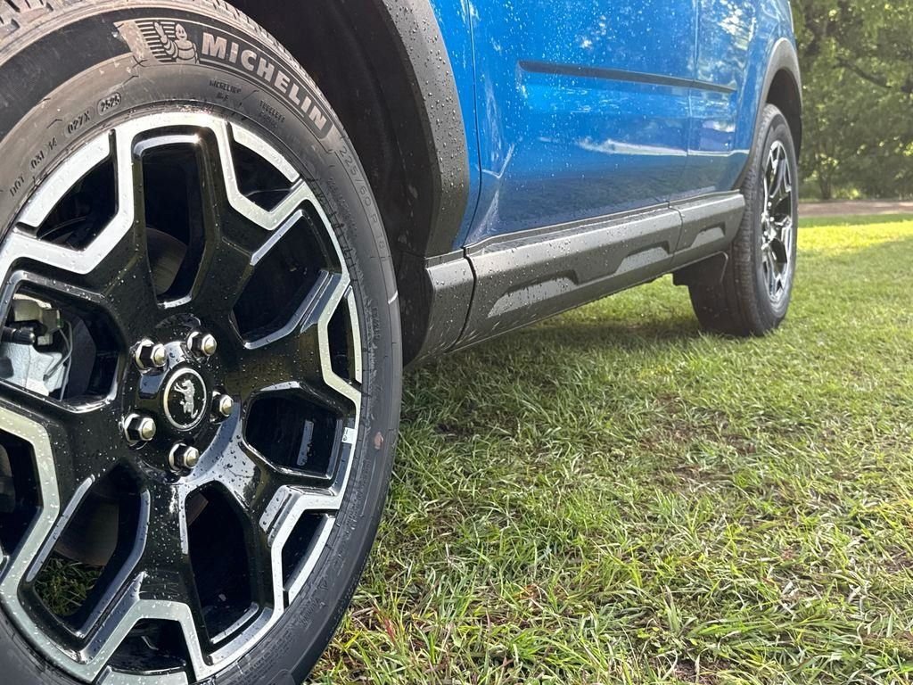 New 2025 Velocity Blue Metallic Ford Outer Banks® image 54