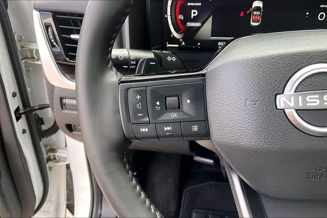 Used 2025 White Nissan Platinum image 16