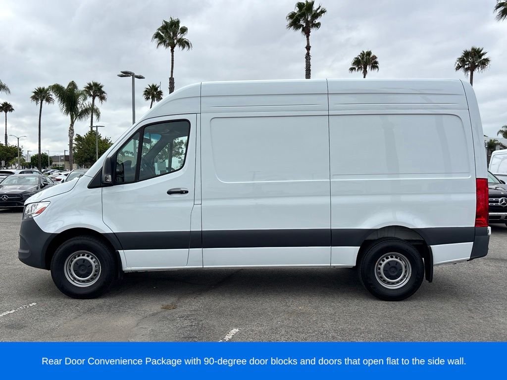 Used 2025 White Mercedes-Benz Cargo 144 WB image 8
