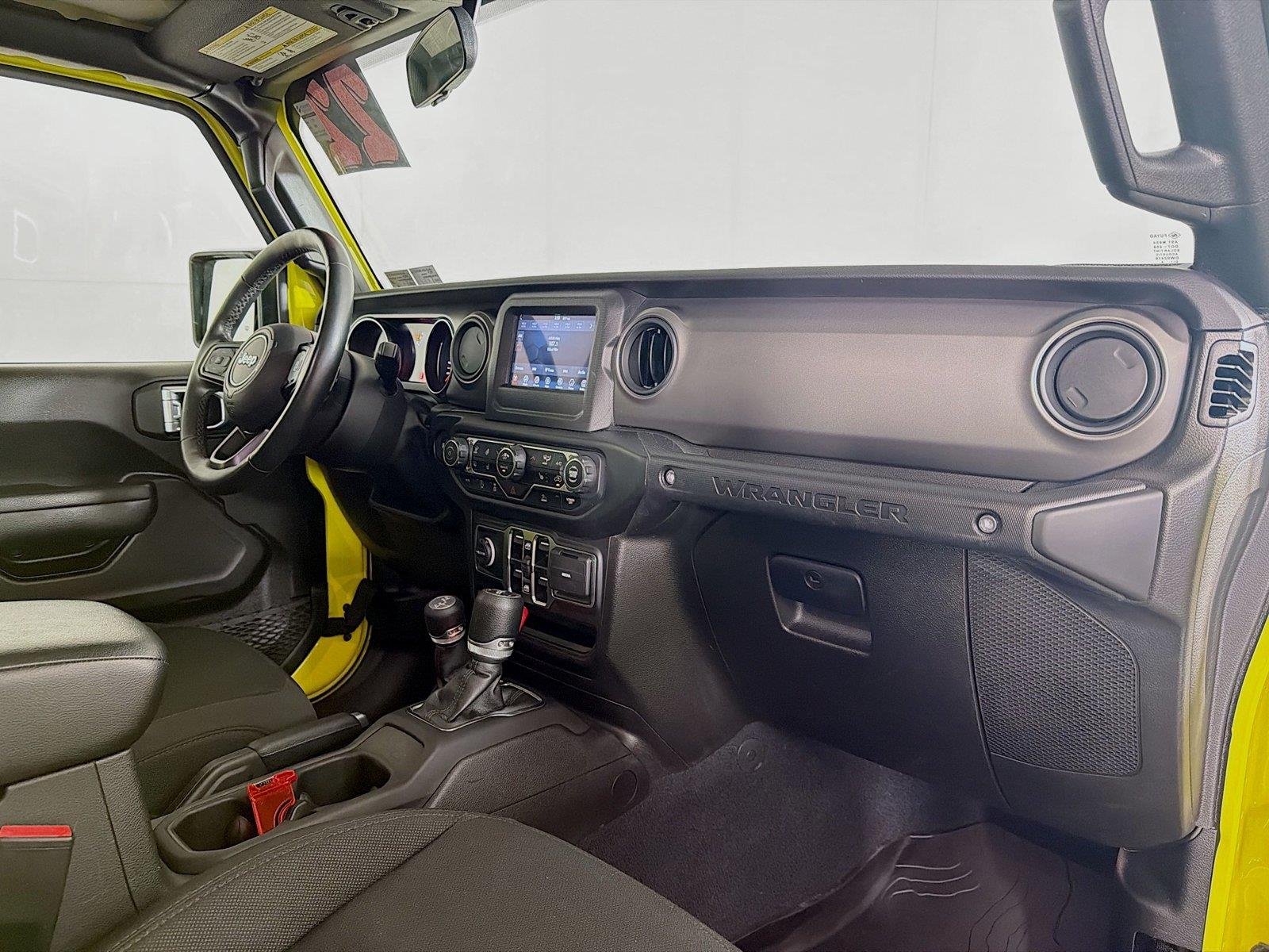 Used 2022  Jeep Unlimited High Tide image 31