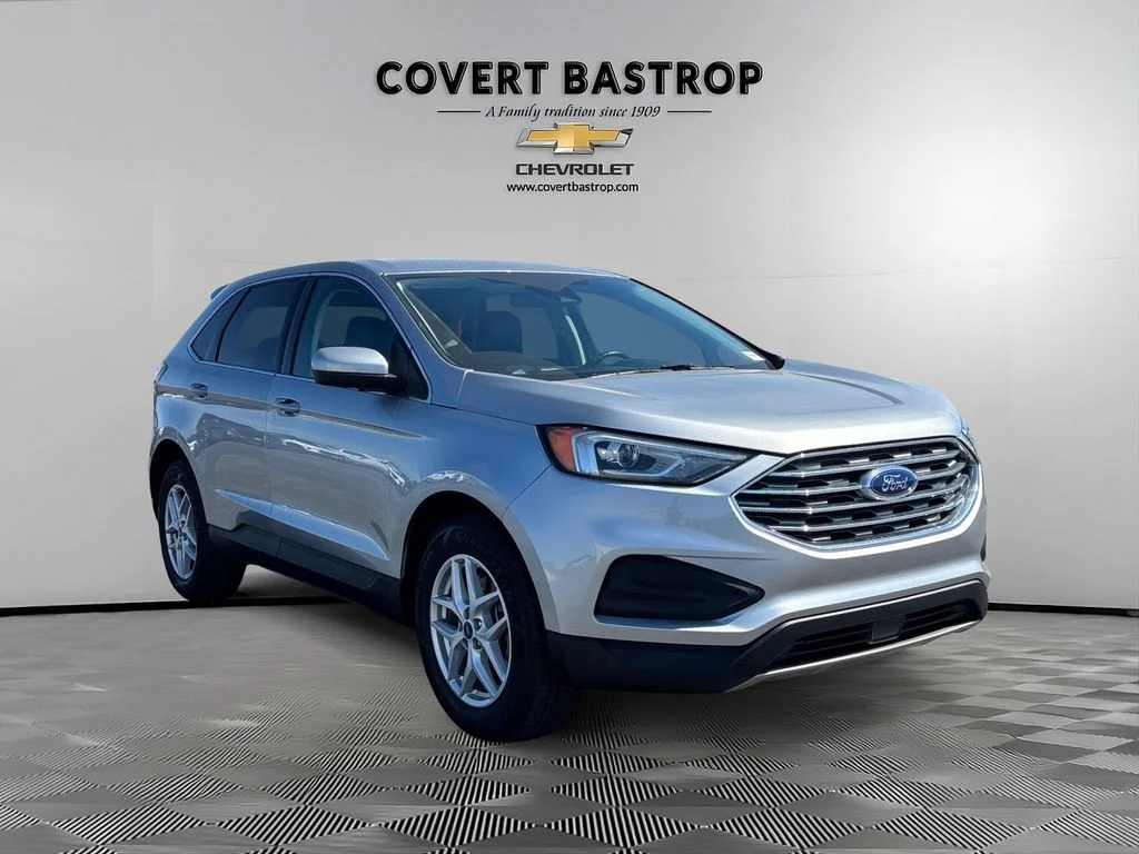 Used 2022 Silver Ford SEL image 6
