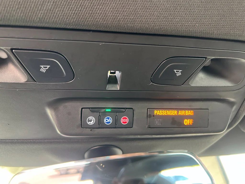 Used 2022 Summit White Chevrolet 1LT image 33