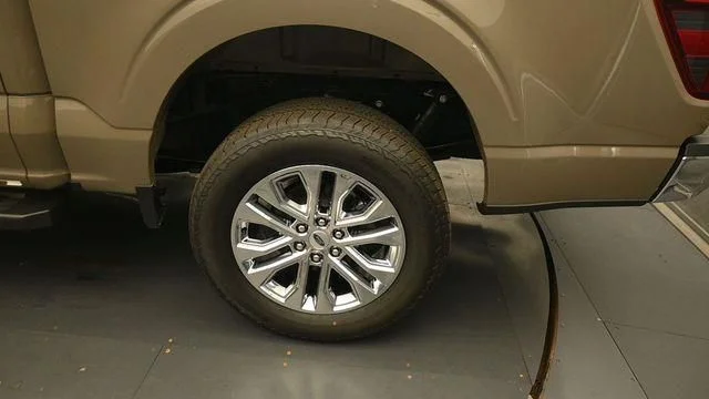 New 2026 Marsh Gray Ford Lariat® image 9