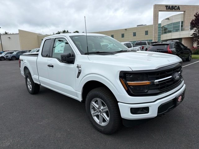 New 2026 Oxford White Ford XLT image 1