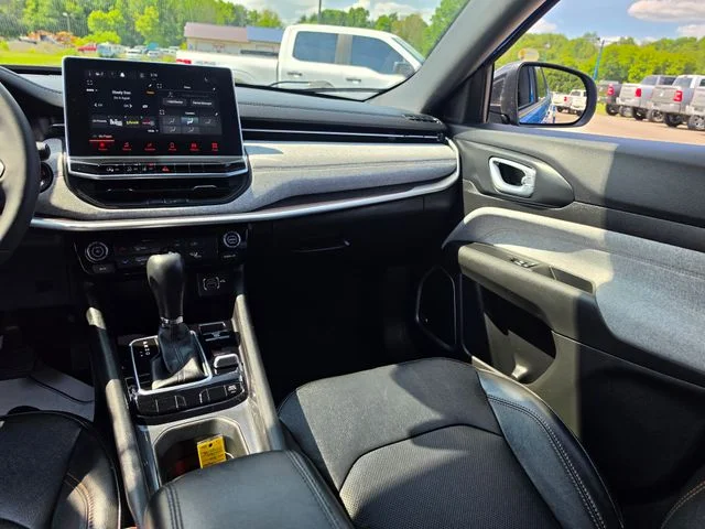 Used 2023 Blue Jeep Latitude Lux image 15