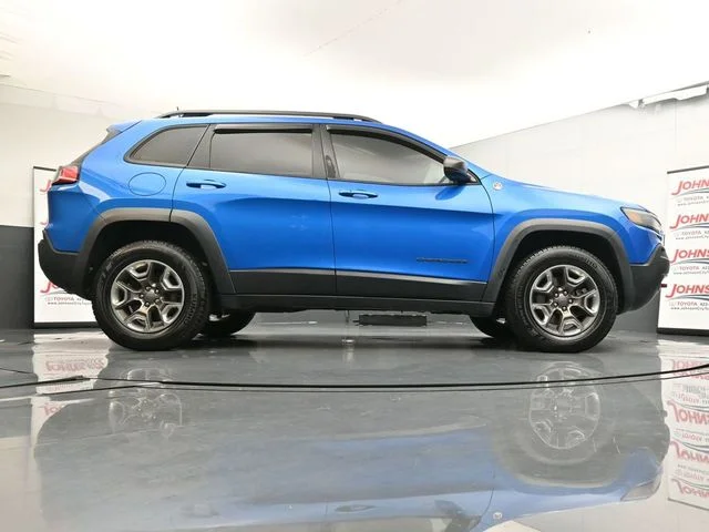 Used 2019 Blue Jeep Trailhawk image 27
