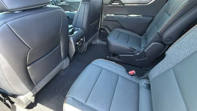2026 GMC Acadia AT4 - Photo 24