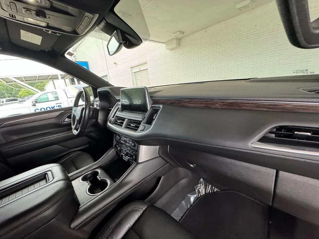 Used 2021 Red Chevrolet Z71 image 18