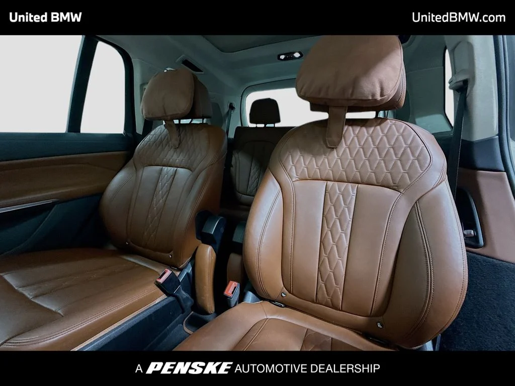 Used 2024 White Metallic BMW ALPINA XB7 image 13