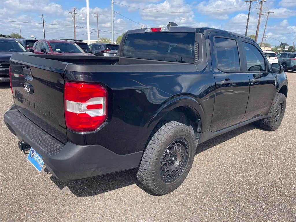 Used 2025 Black Ford XLT image 3