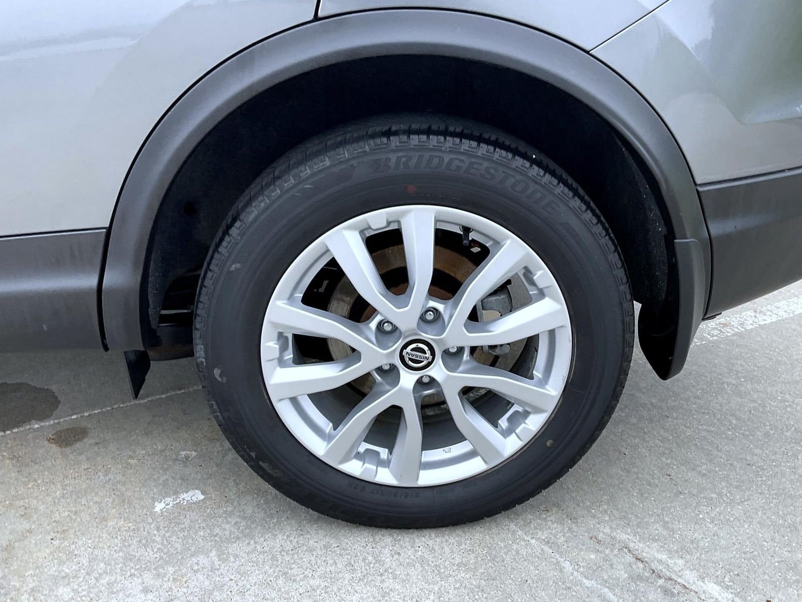 Used 2021 Gray Nissan S image 22