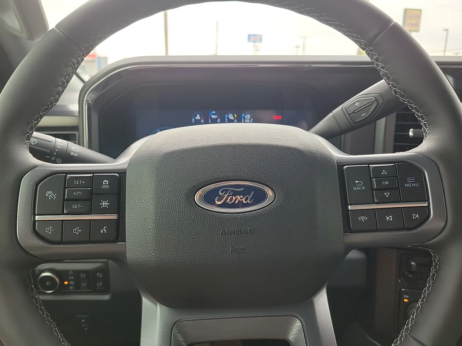 New 2026 Star White Metallic Tri-Coat Ford F-250&reg; Lariat&reg; image 17