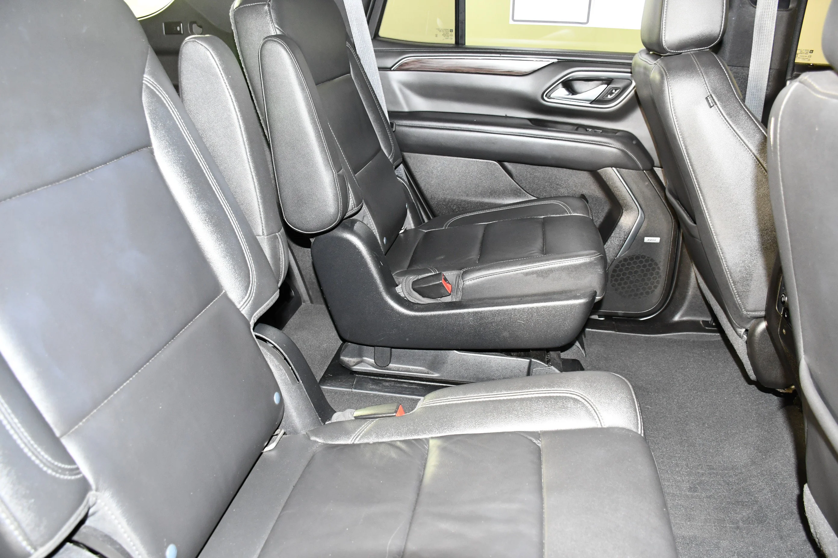 Used 2021 Black Chevrolet Z71 image 49