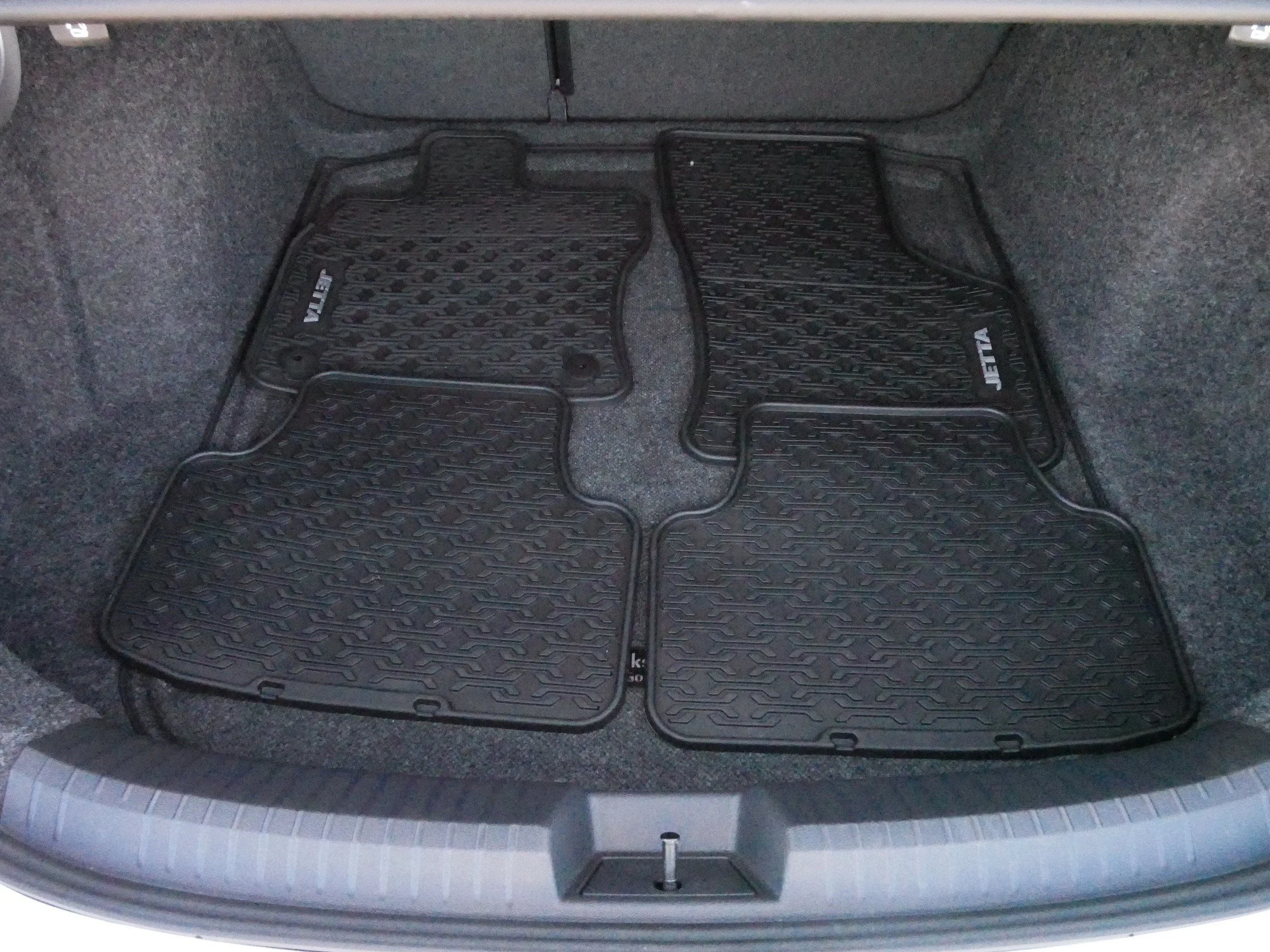 Certified Used 2024 Pyrite Silver Metallic Volkswagen Sport image 18