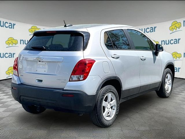 Used 2016 Silver Chevrolet LS image 13