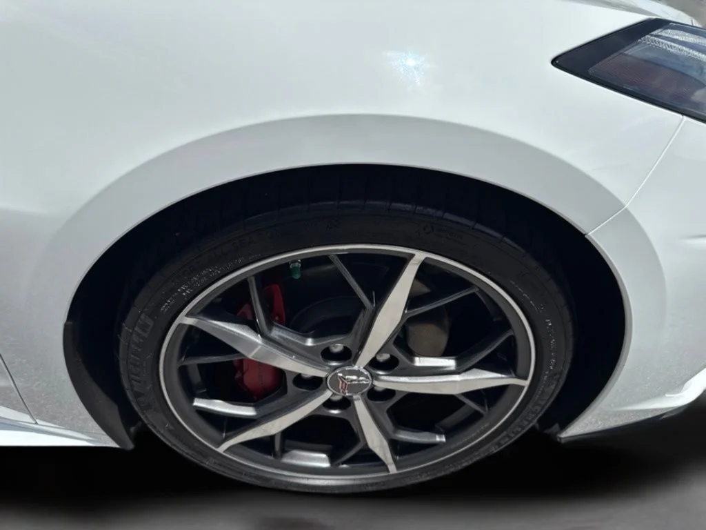 Used 2022 Arctic White Chevrolet 2LT image 25
