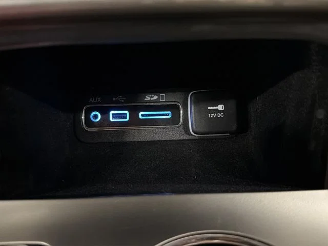 Used 2017 Black Jeep Overland image 40