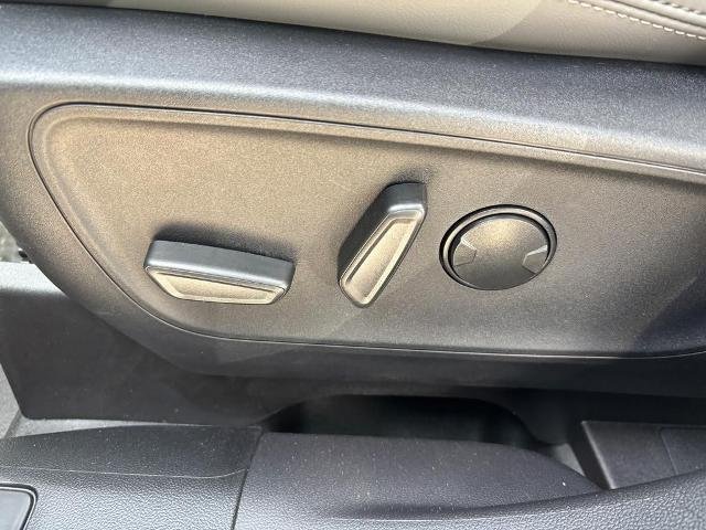 New 2026 Azure Gray Metallic Tri-Coat Ford Badlands® image 36