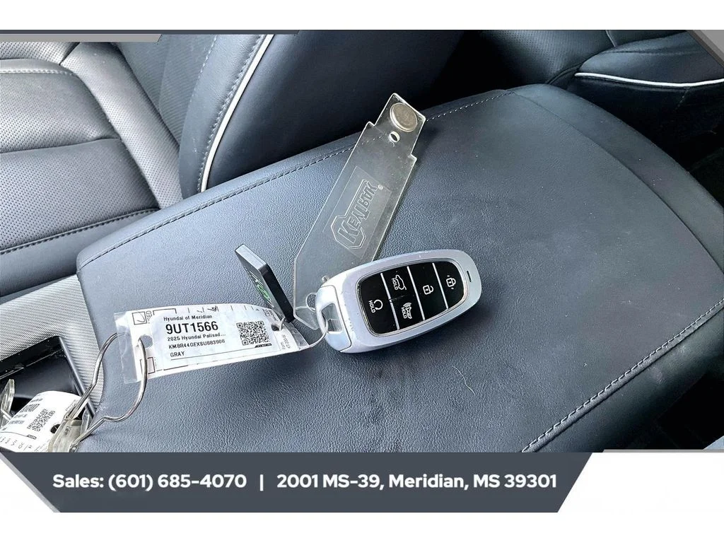 Used 2025 Steel Graphite Hyundai SEL Premium 7P image 9