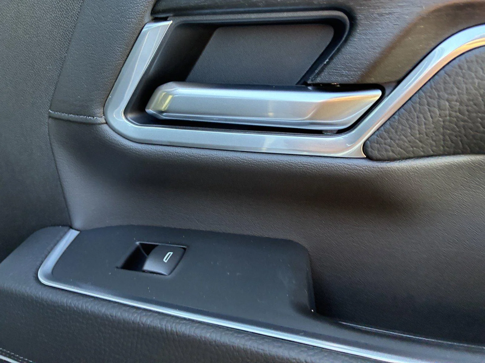 2026 GMC Sierra 2500HD Denali - Photo 13