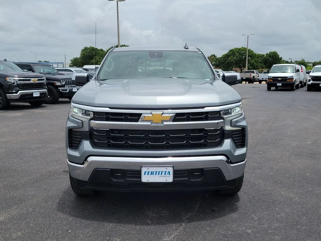 New 2026 Sterling Gray Metallic Chevrolet LT image 21