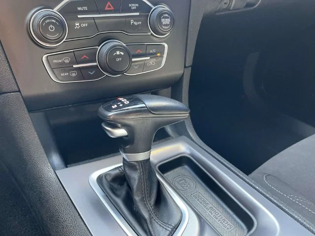 Used 2023 White Dodge SXT image 33
