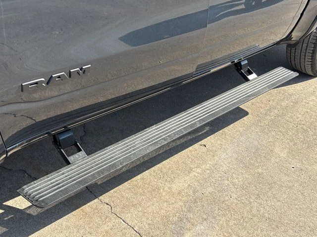 2026 RAM 1500 Limited - Photo 15
