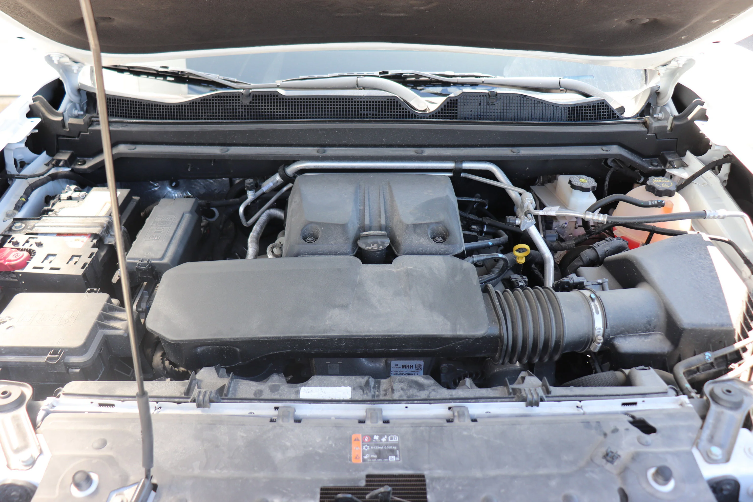 Used 2024 White GMC AT4X image 6