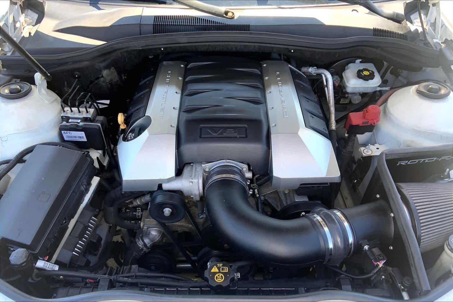 Used 2011 Summit White Chevrolet 2SS image 31
